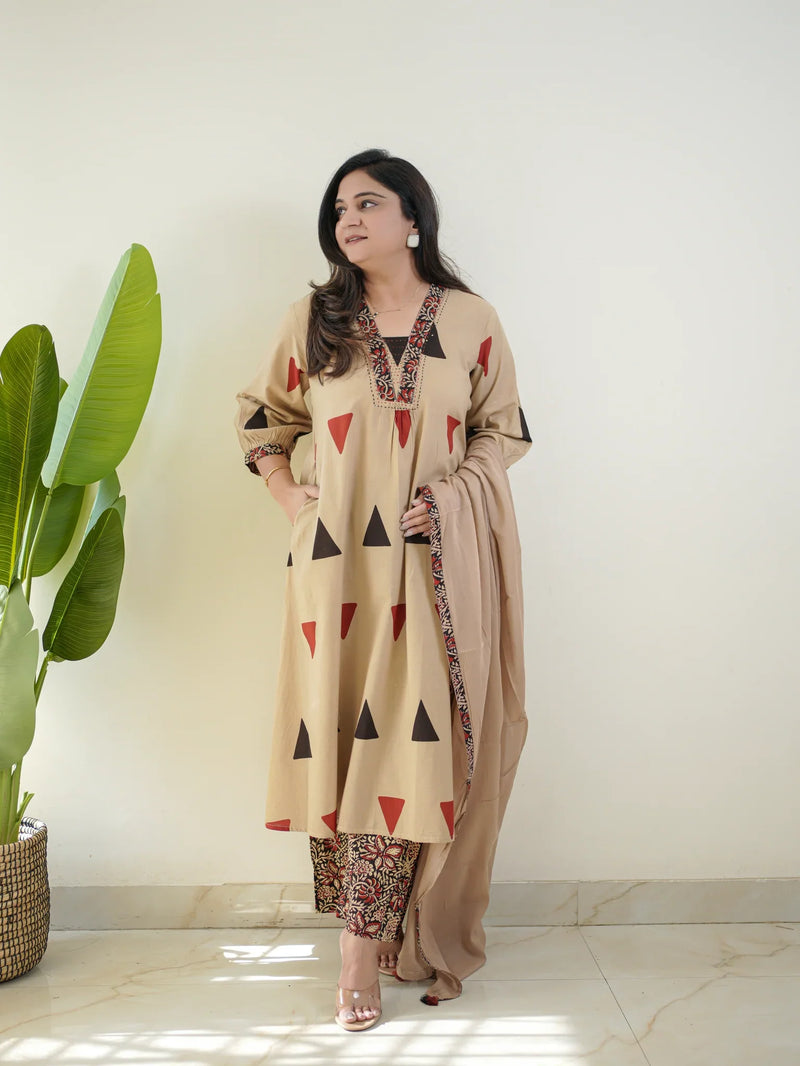 Beige Geometric Patterned Set Suit
