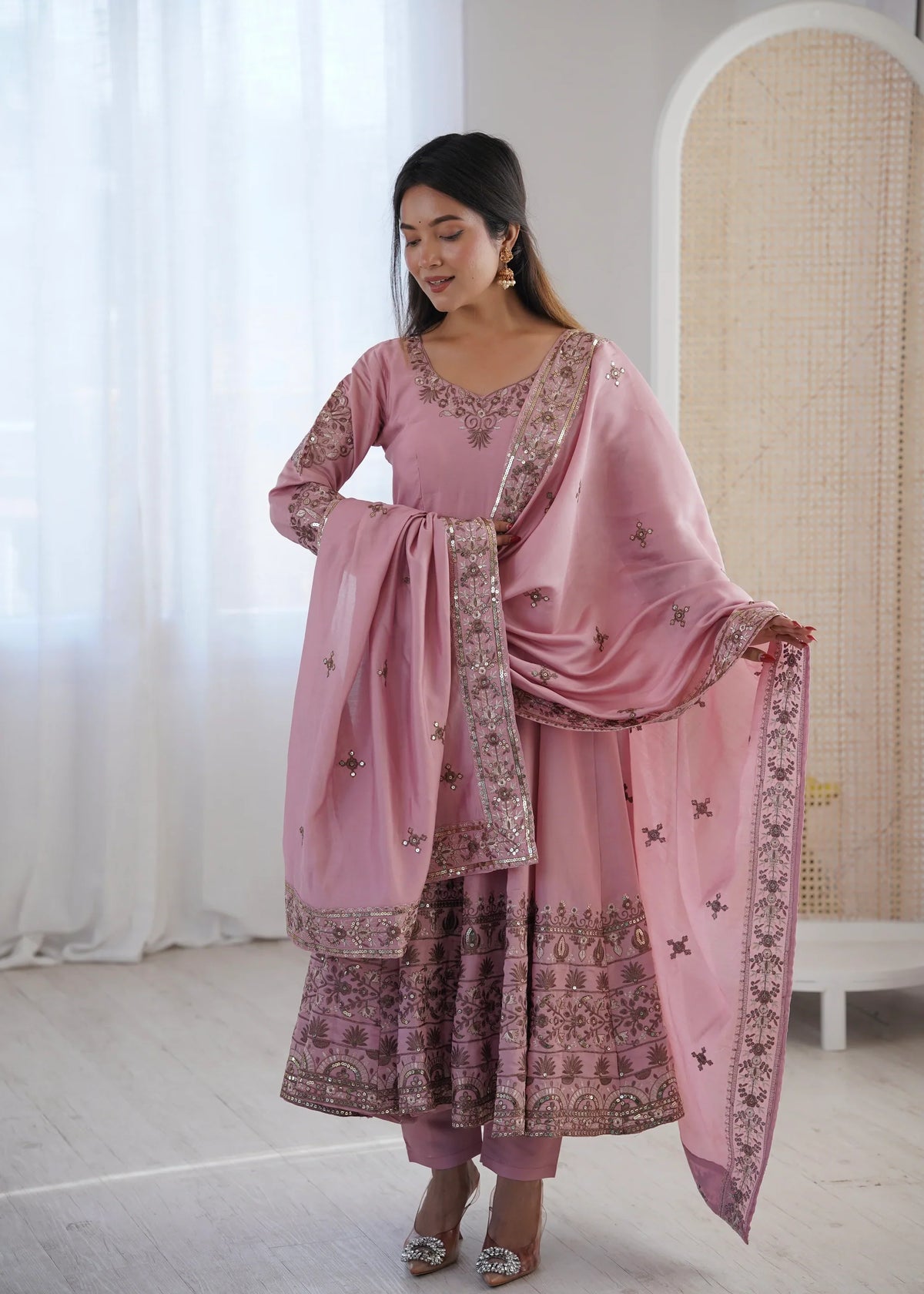 Soft Blush Embellished Roman Silk Kurta & Pant Ensemble