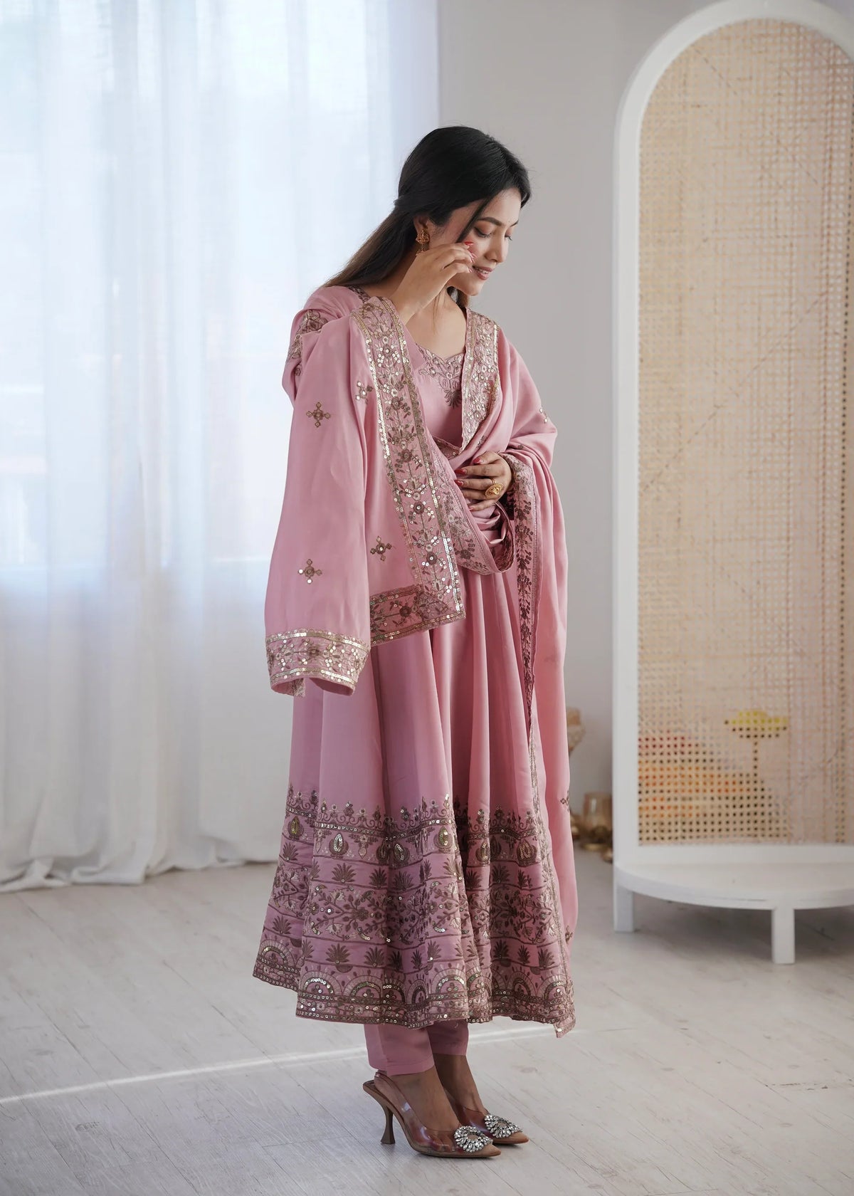 Soft Blush Embellished Roman Silk Kurta & Pant Ensemble