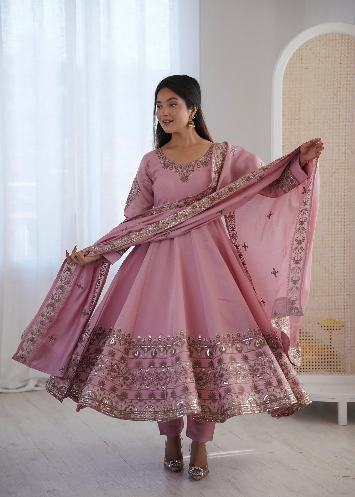 Soft Blush Embellished Roman Silk Kurta & Pant Ensemble