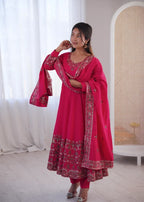 Rose Blush Embellished Roman Silk Kurta Pant