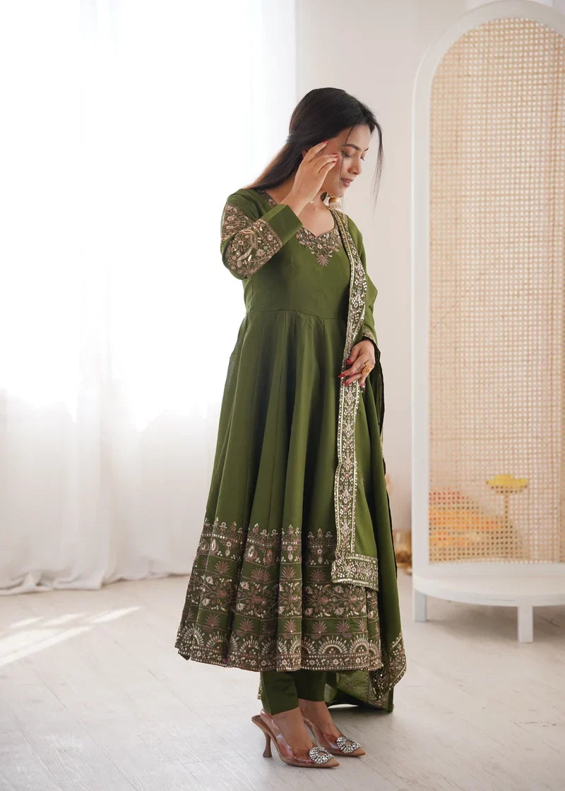 Emerald Embellished Silk Kurta Ensemble