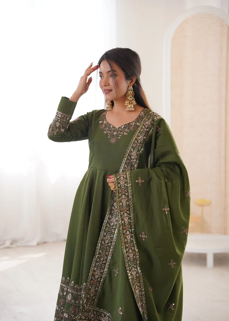 Emerald Embellished Silk Kurta Ensemble