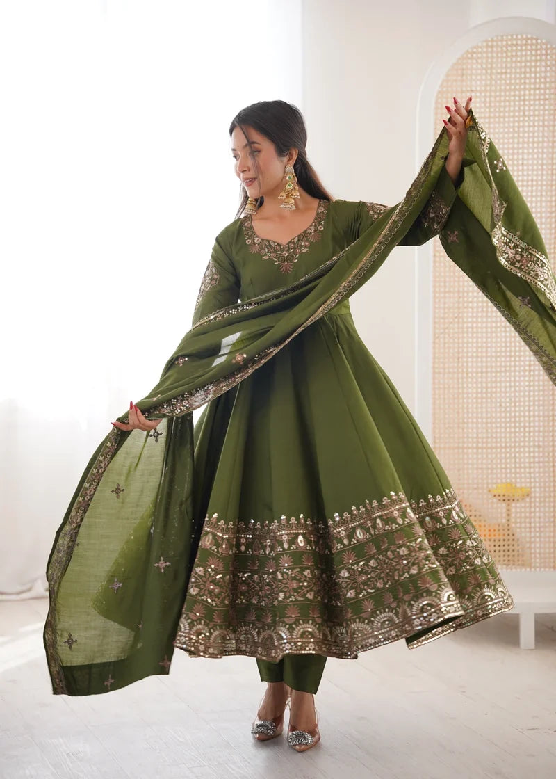 Emerald Embellished Silk Kurta Ensemble