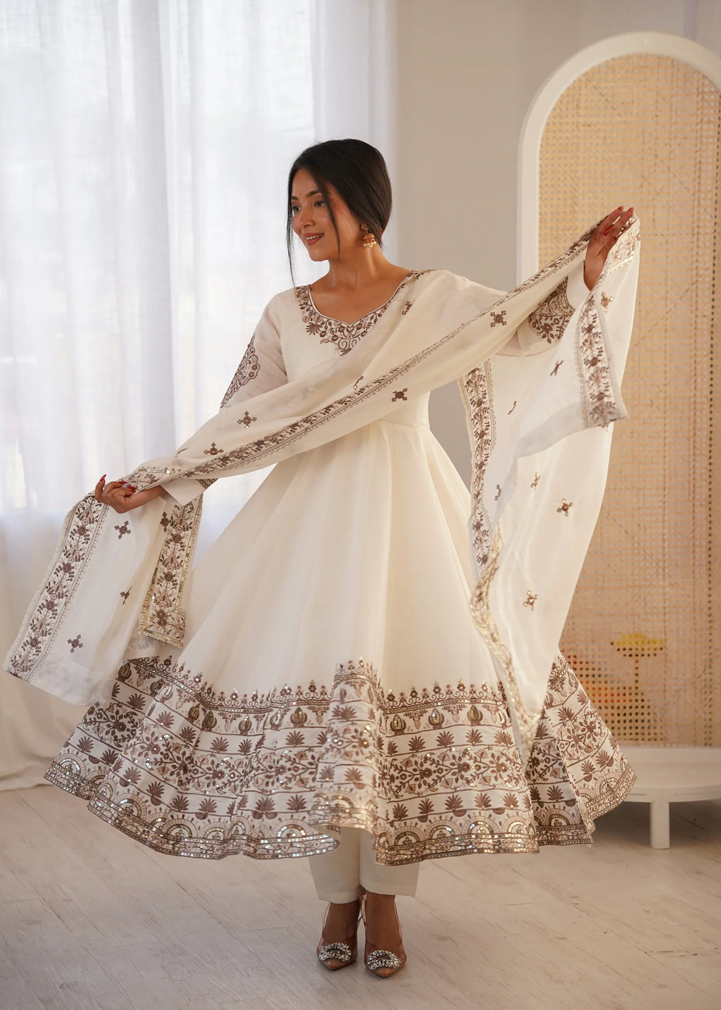 Ivory White Embellished Roman Silk Kurta Pant