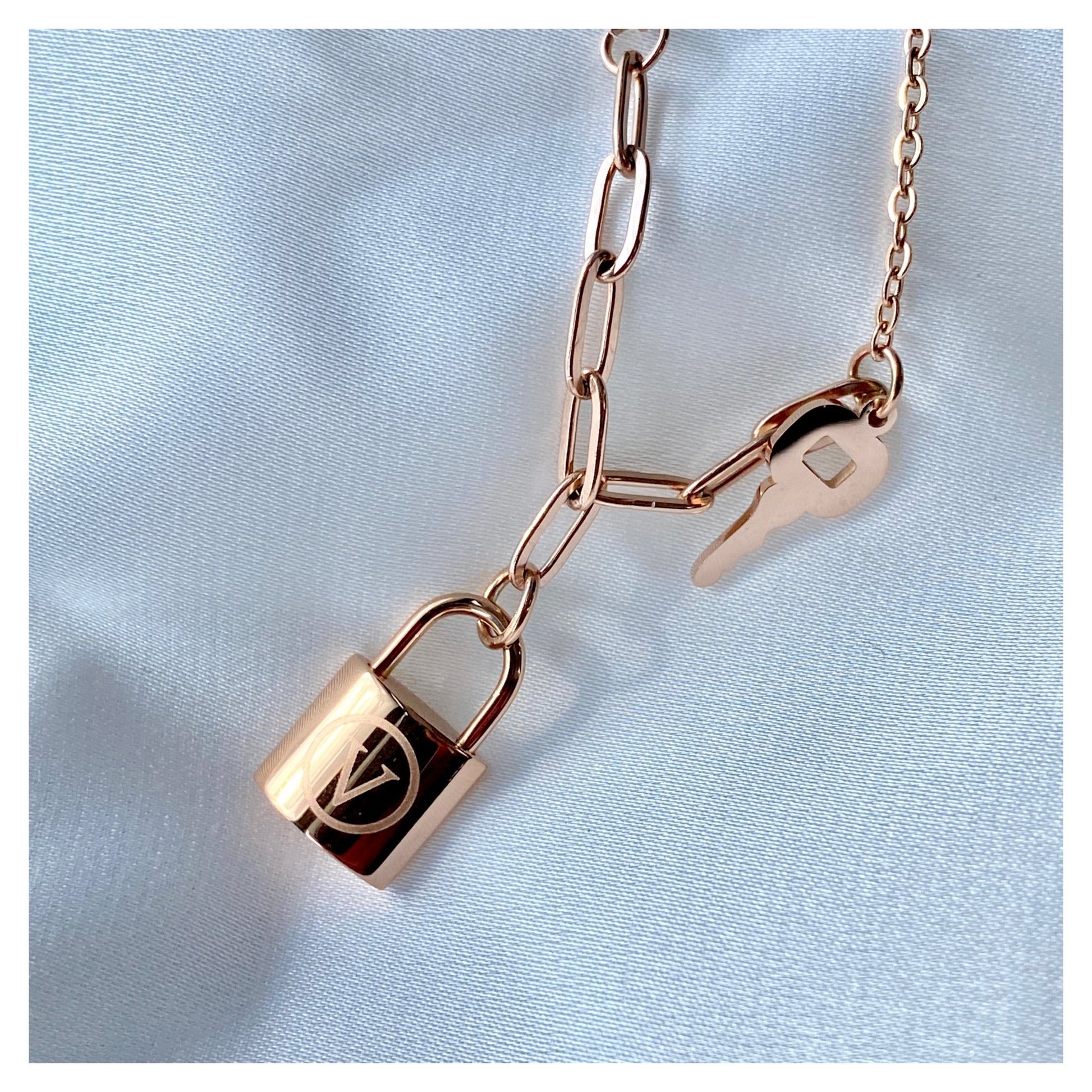 Link & Lock RoseGold Necklace - Fourkarts